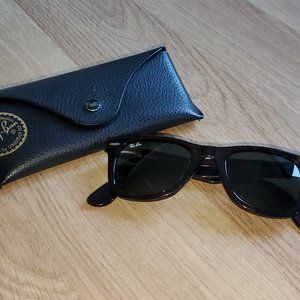 Ray-Ban Tortoise Wayfarer Sunglasses